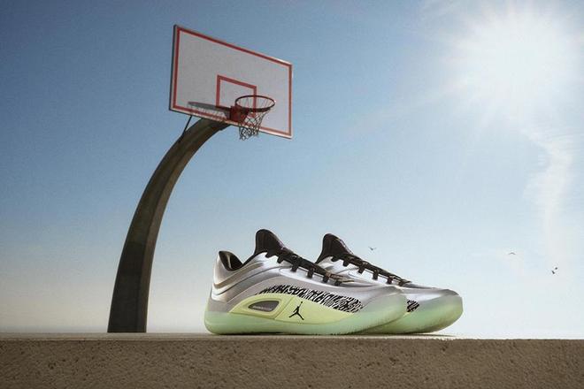 A 3 GTX、PUMFUTURE 8 足球鞋登场球盟会网站每周鞋报：HOKA 推出新一代 KAH(图8)